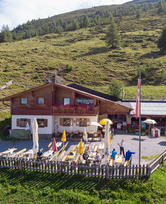 Lodges and Alpine inns 